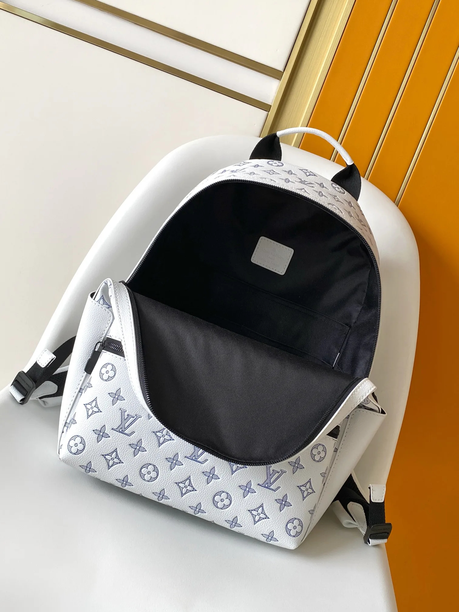 Рюкзаки Женские Louis Vuitton 1253926