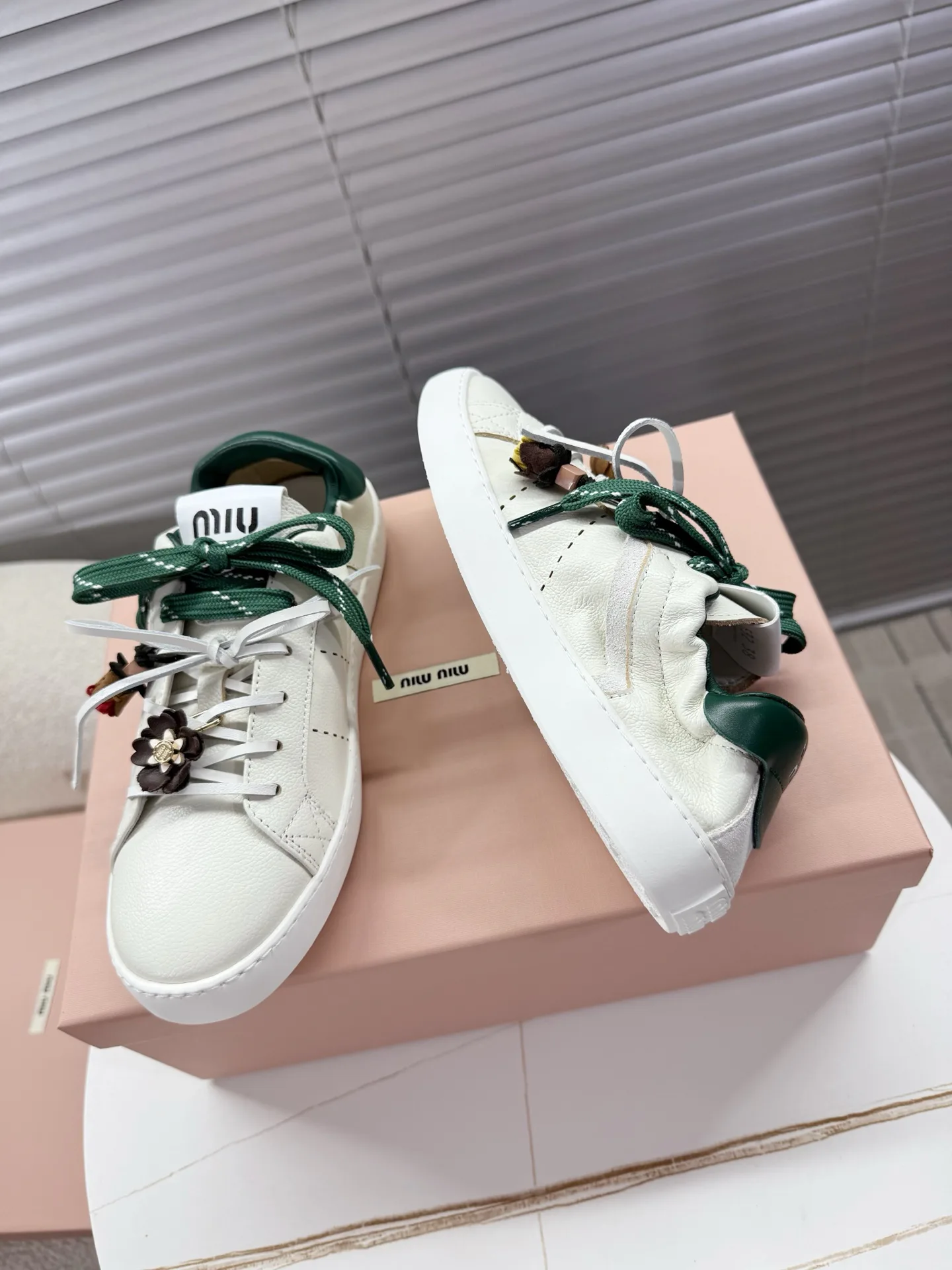 Кроссовки Женские Miu Miu 3742563