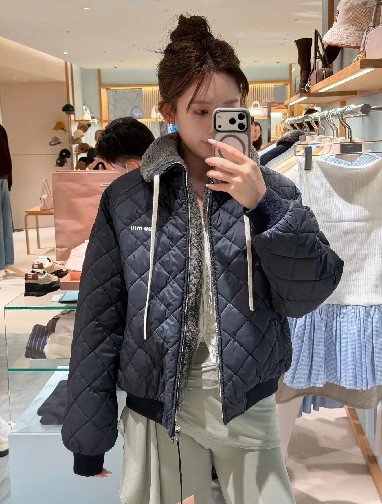 Куртки И Пуховики Женские Miu Miu 18044074