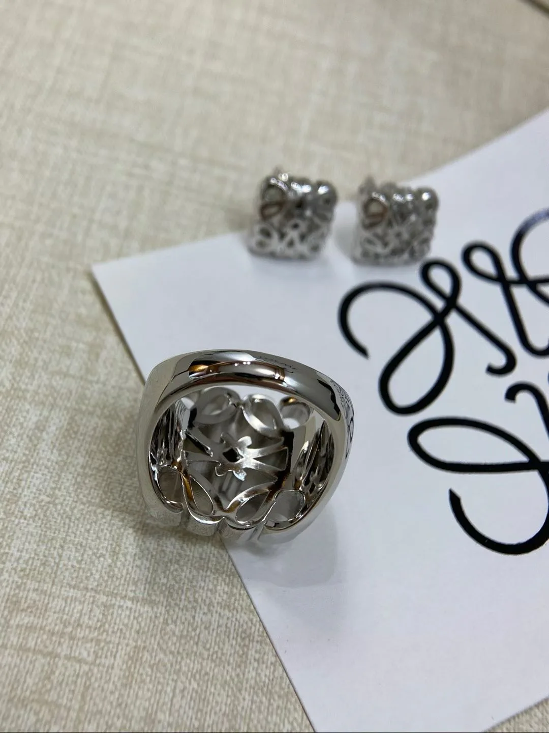 Бижутерия Loewe 1302346