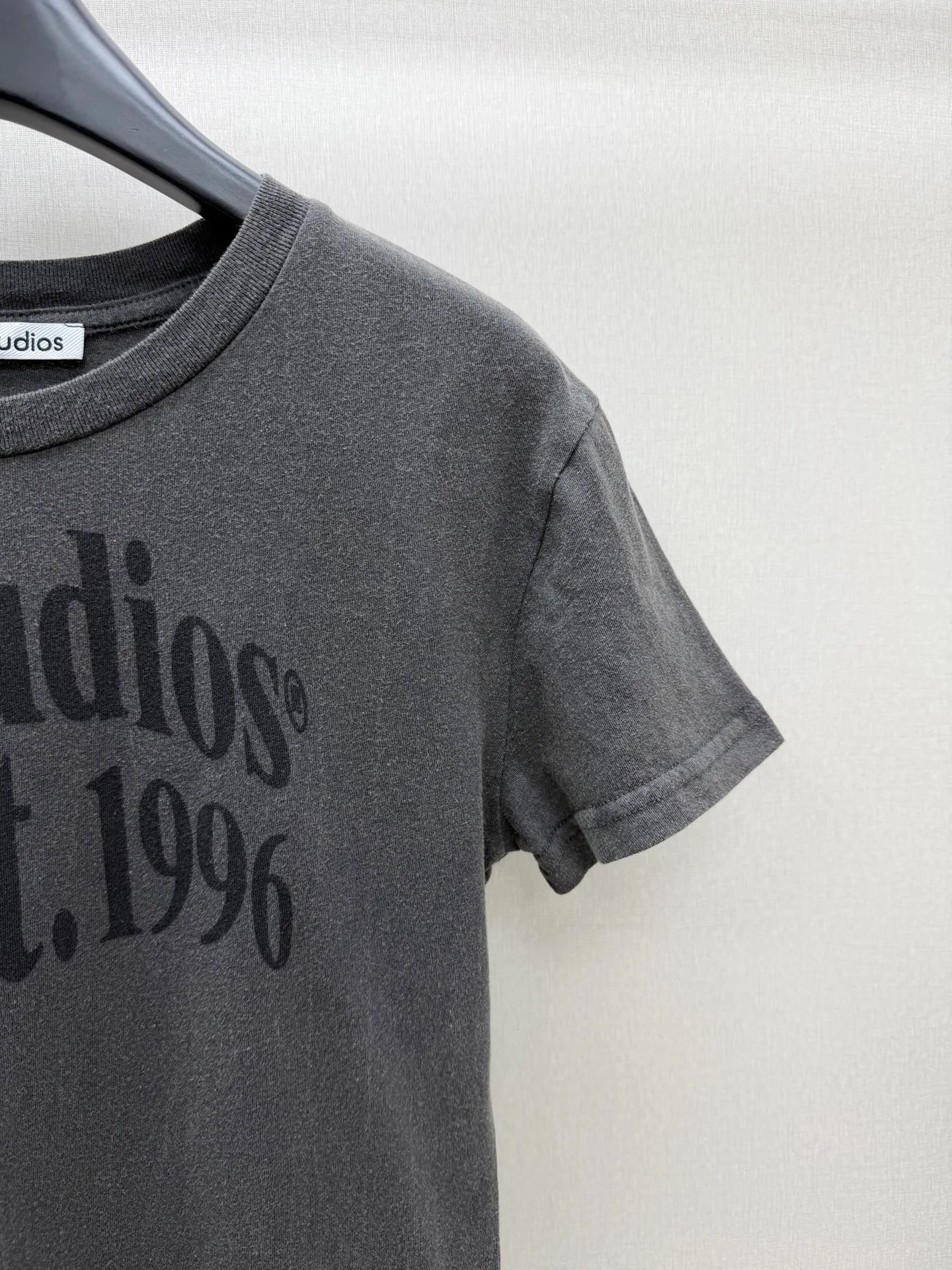 Футболки Женские Acne Studios 19303987