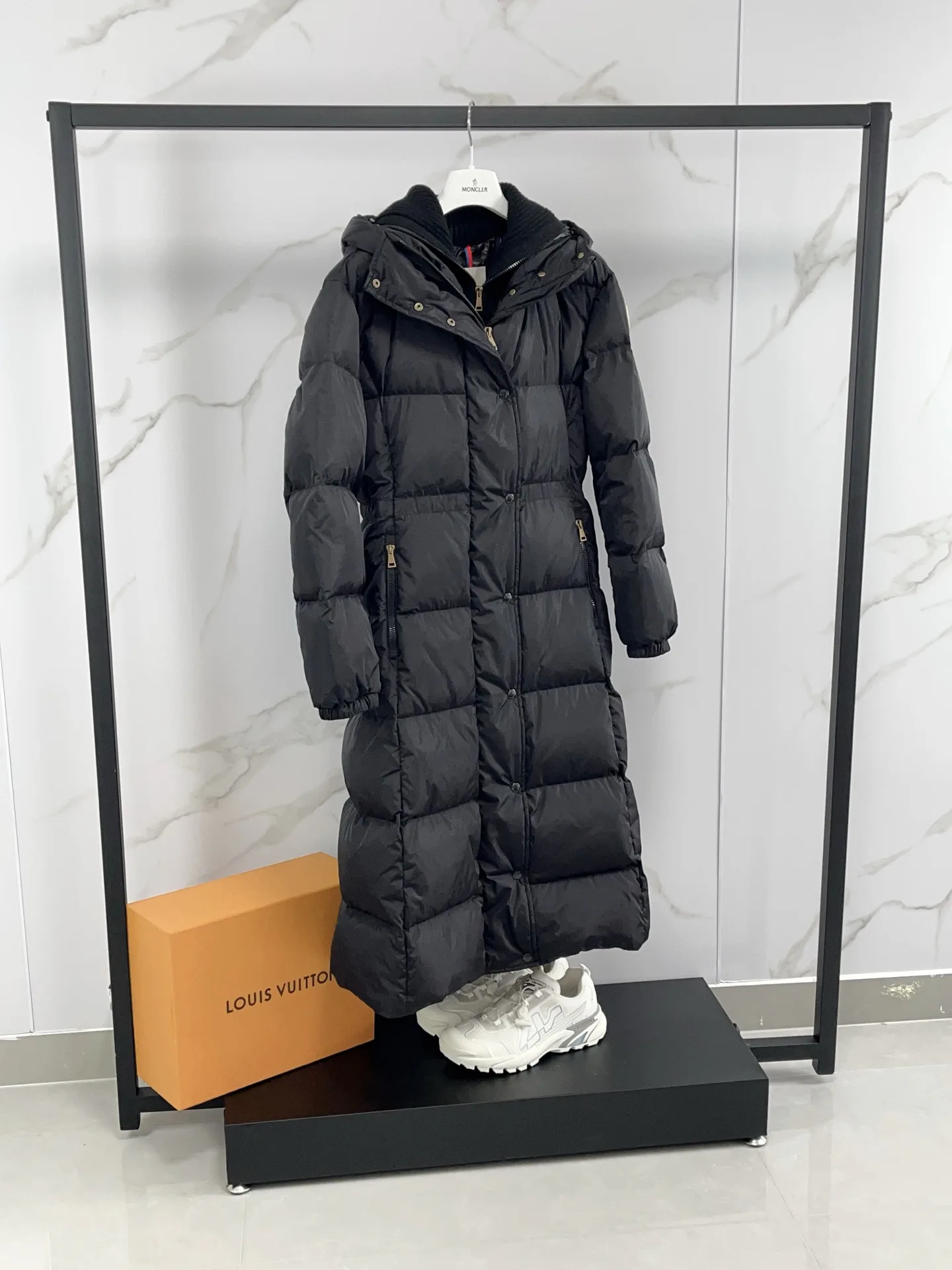 Куртки И Пуховики Женские Moncler 18188962