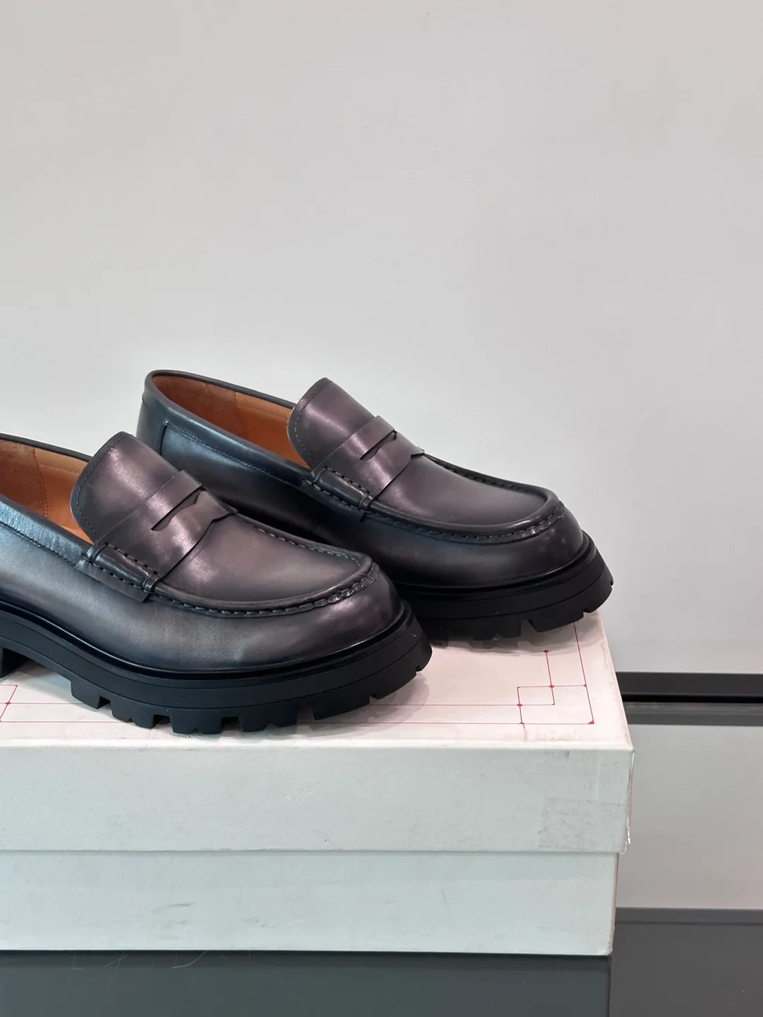 Лоферы И Туфли Мужские Alexander Mcqueen 26176