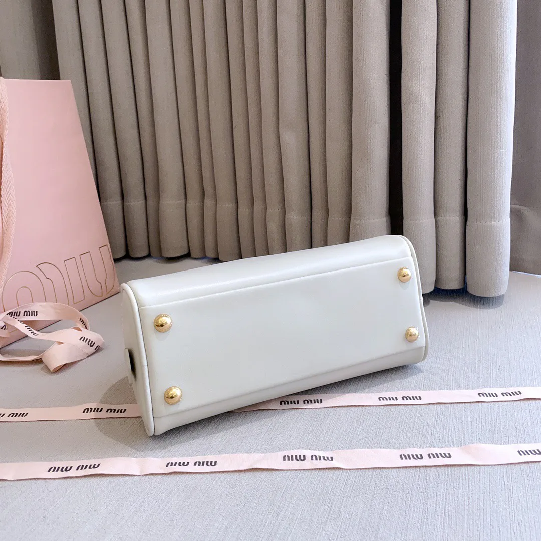 Классические Сумки Женские Miu Miu 11001560