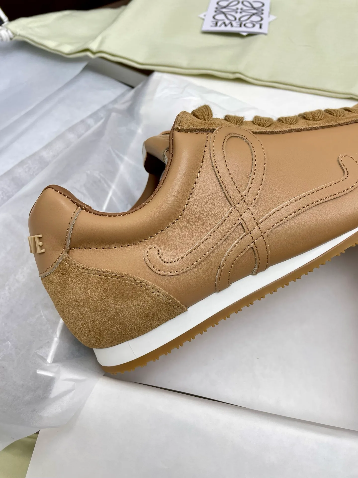 Кроссовки Женские Loewe 15418