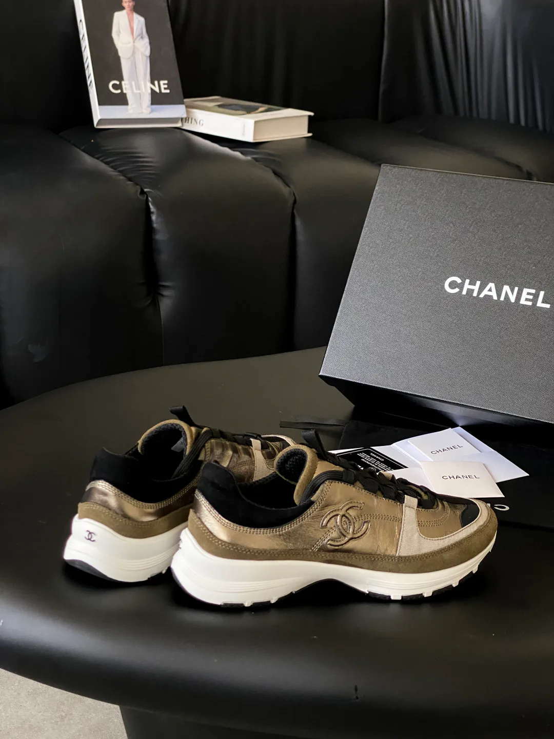 Кроссовки Женские Chanel 19044368