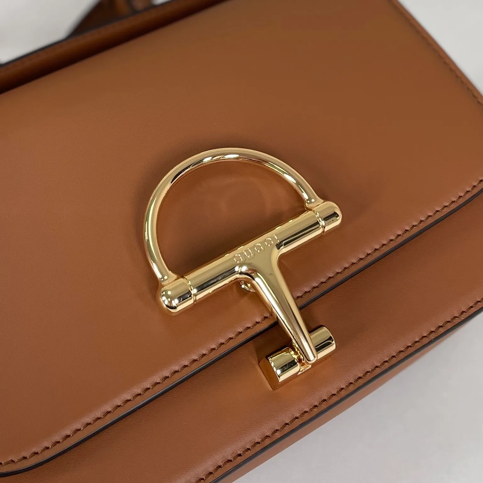 Классические Сумки Женские Gucci 12795287