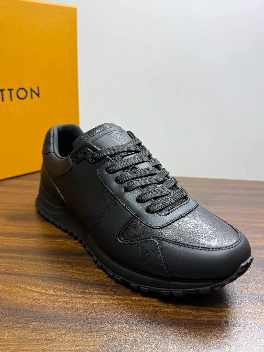 Кроссовки Мужские Louis Vuitton 20143424