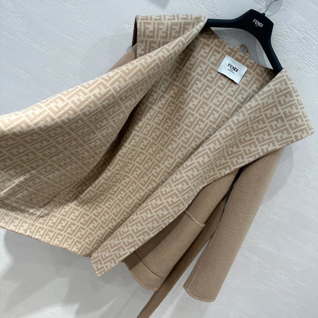 Пальто Женские Fendi 4498525