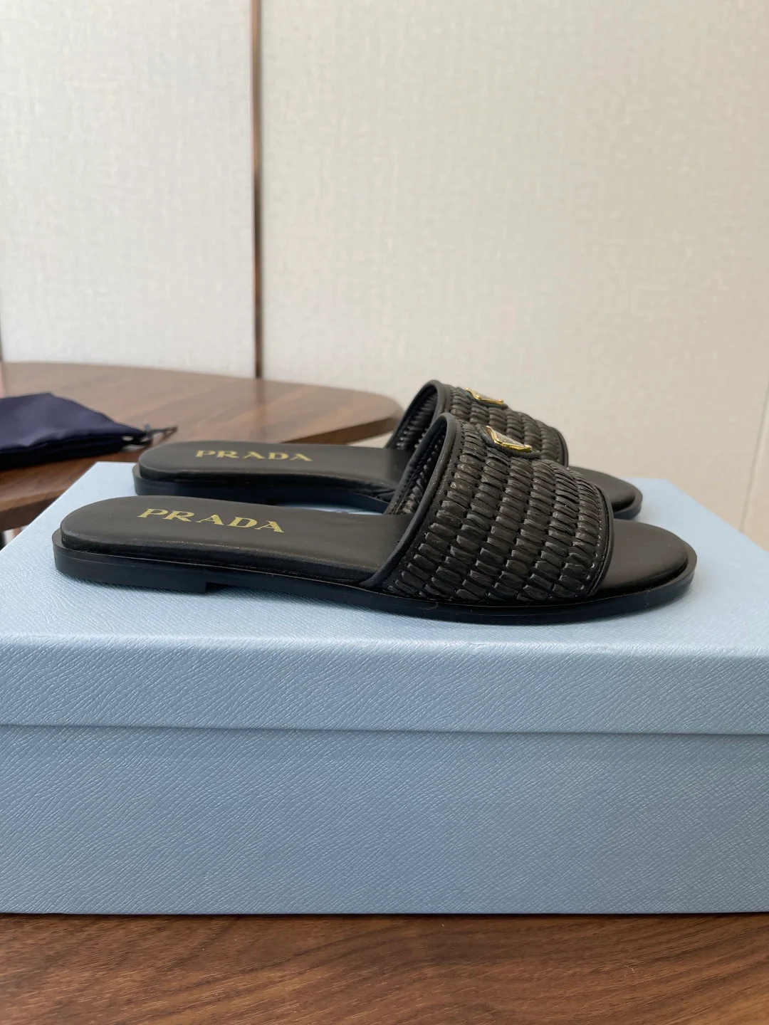Шлепанцы Женские Prada 13075730