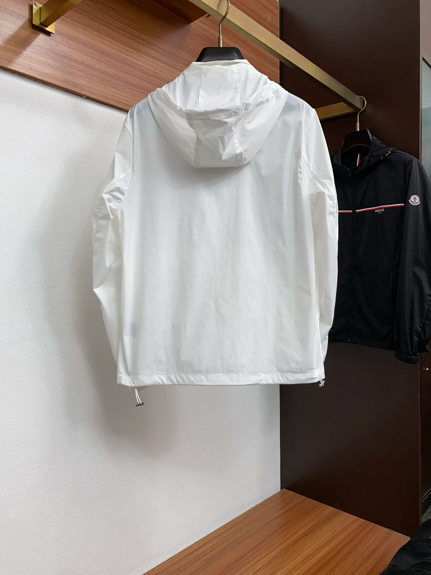 Куртки И Пуховики Мужские Moncler 17510127