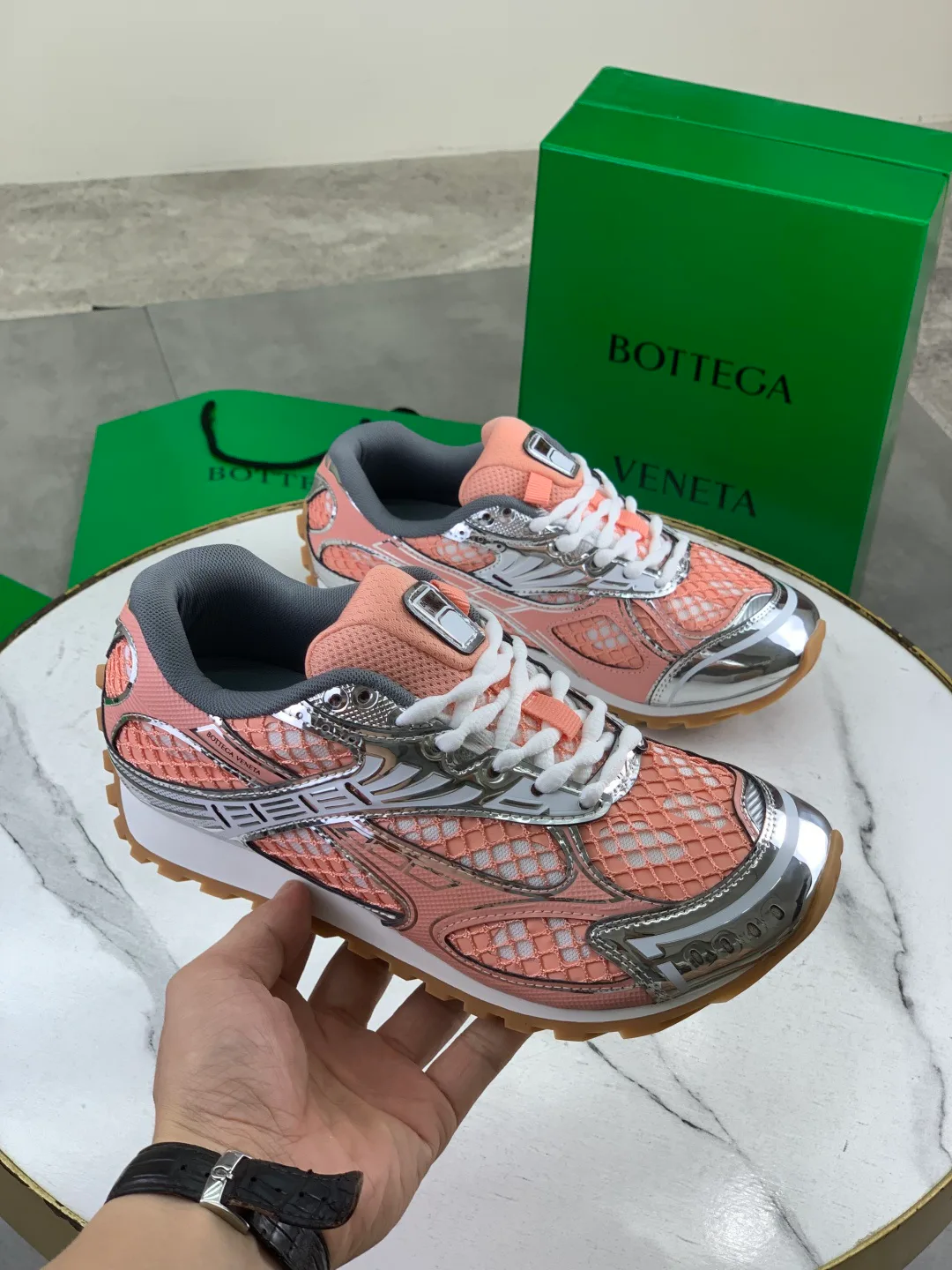 Кроссовки Женские Bottega Veneta 18365174