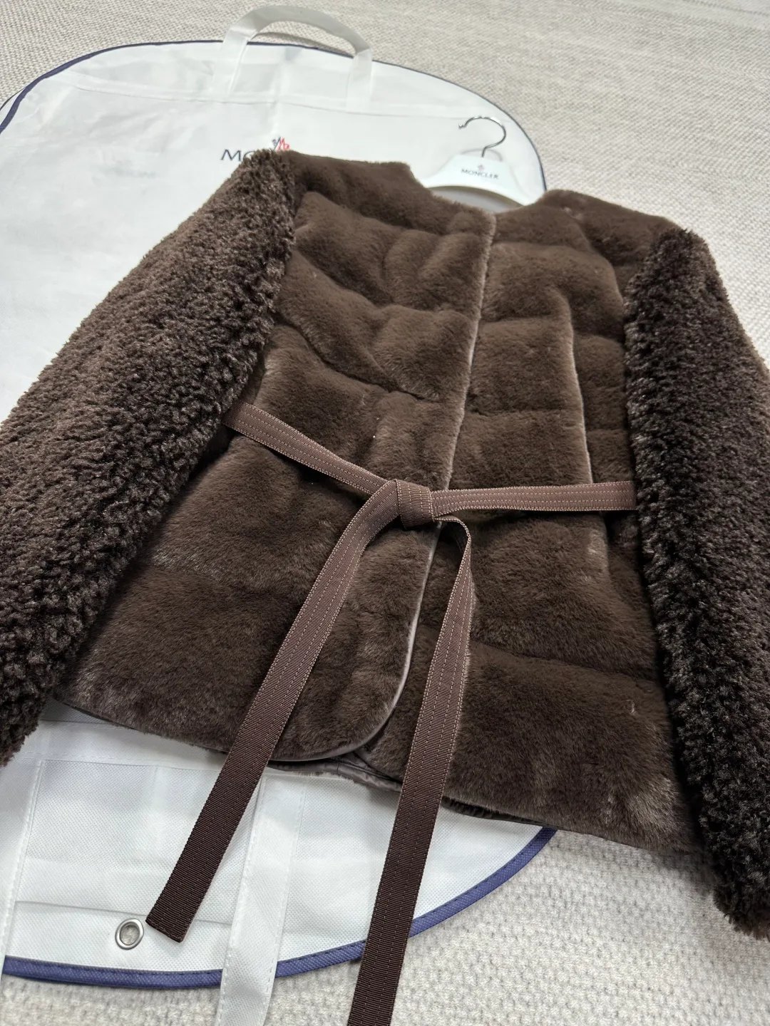 Куртки И Пуховики Женские Moncler 106599