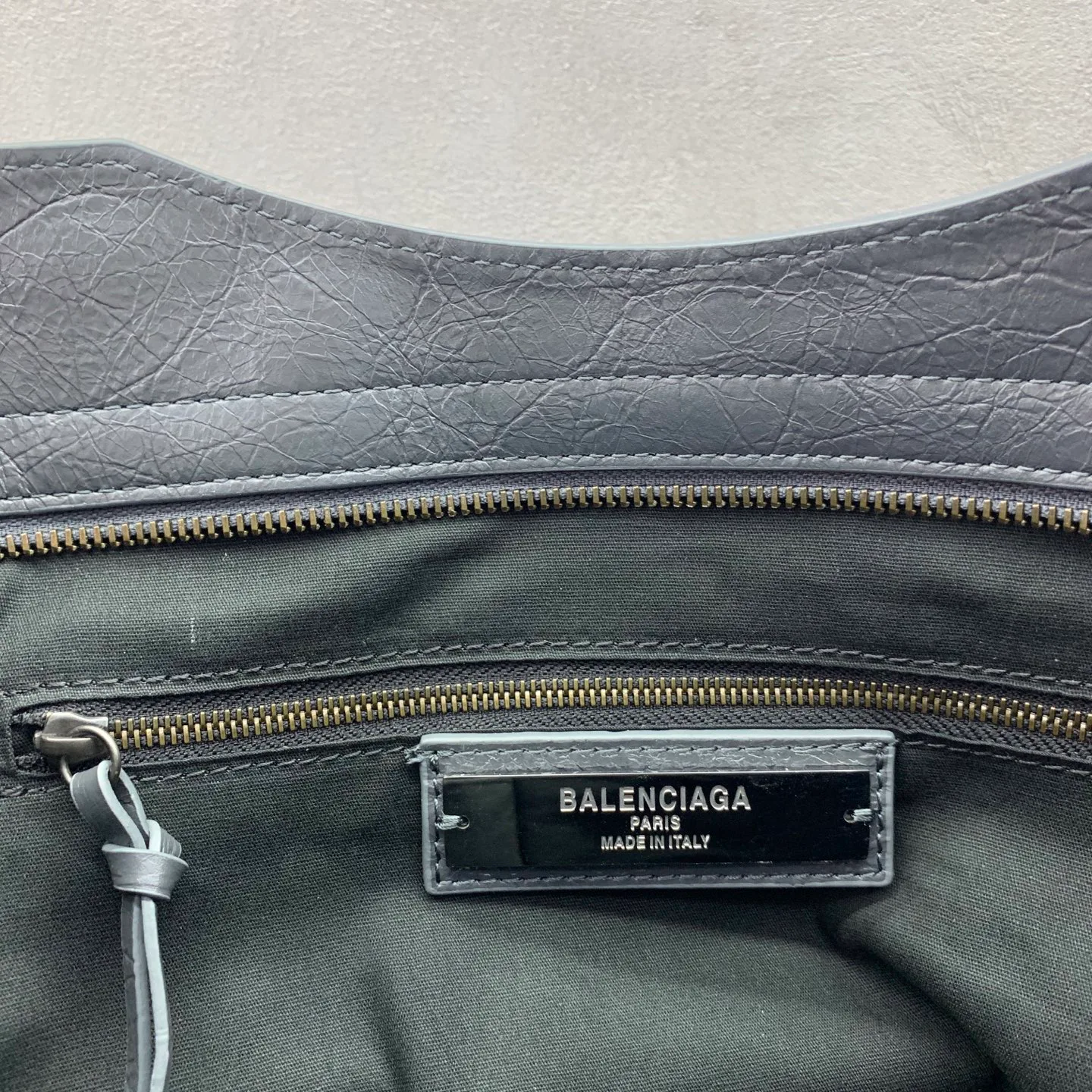 Классические Сумки Женские Balenciaga 18135966