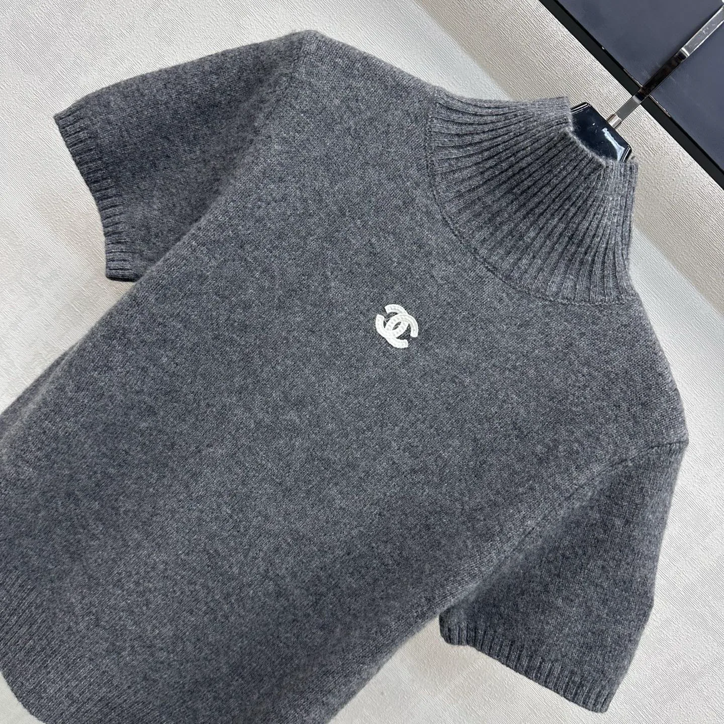Джемперы И Свитеры Женские Chanel 18327942
