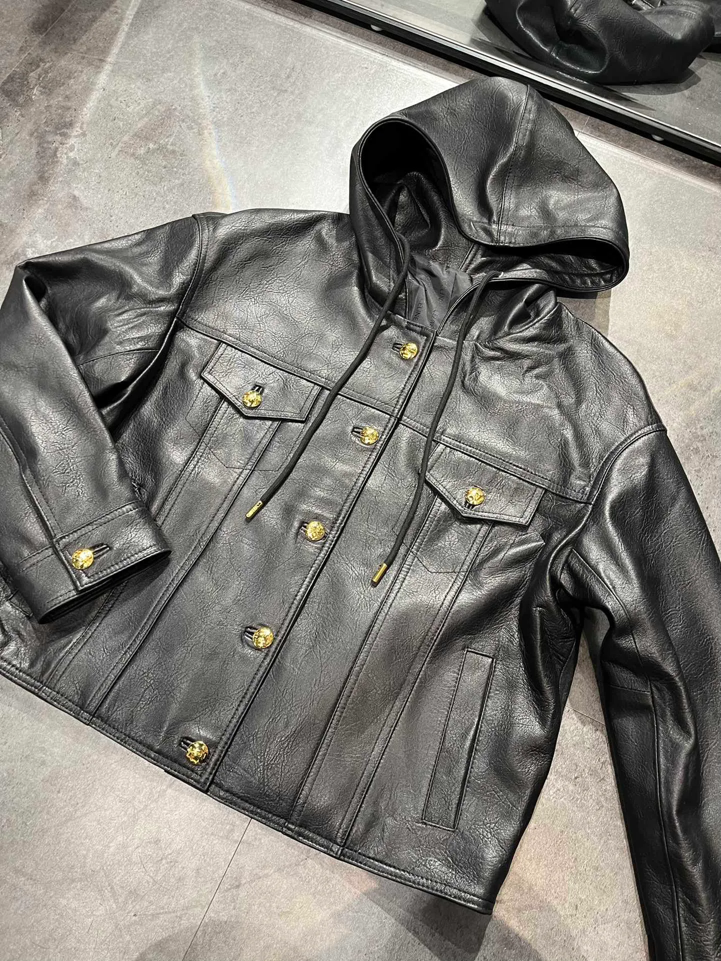 Кожаные Куртки И Дублёнки Мужские Celine 11182653