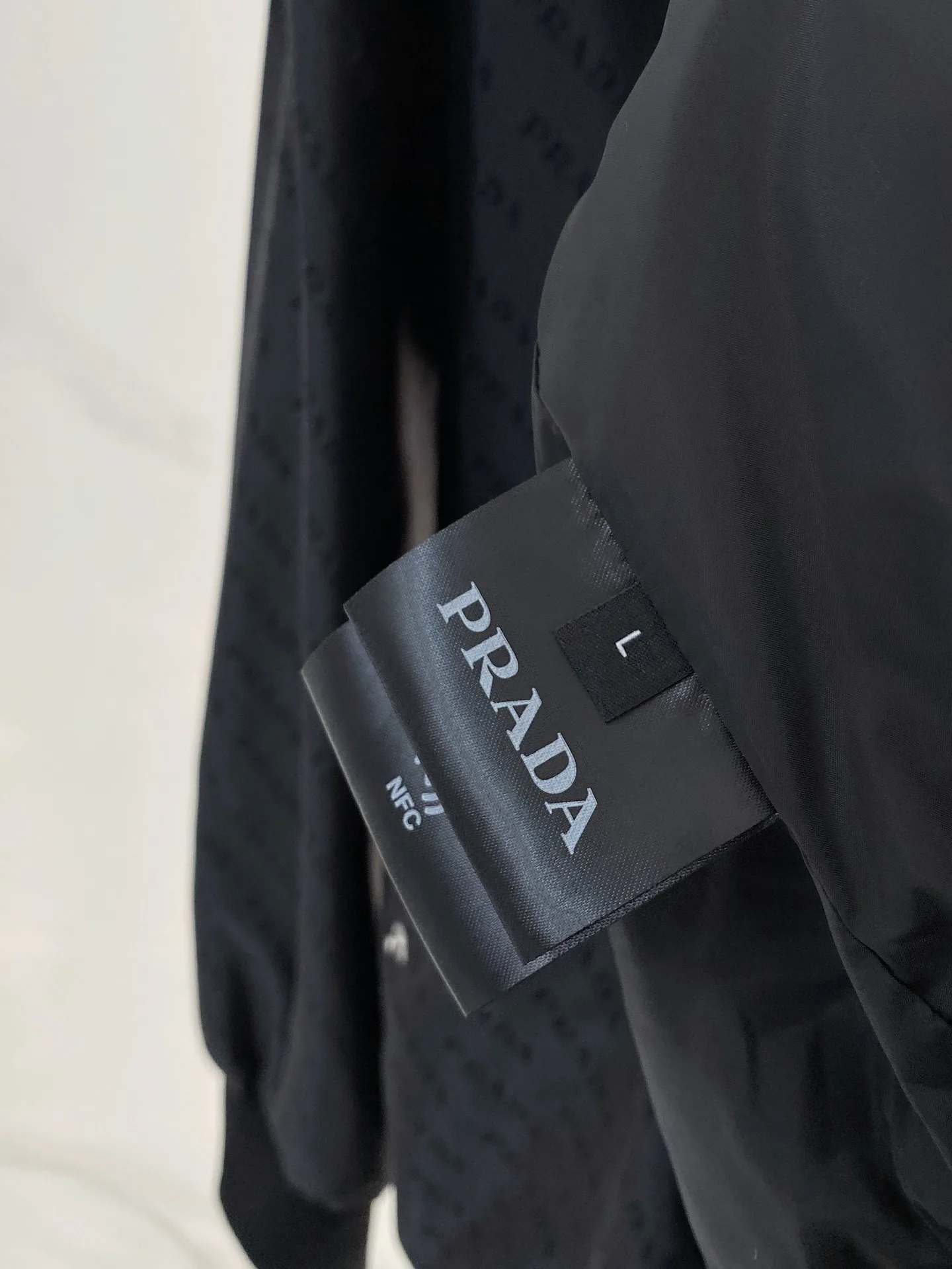 Куртки И Пуховики Мужские Prada 11664840