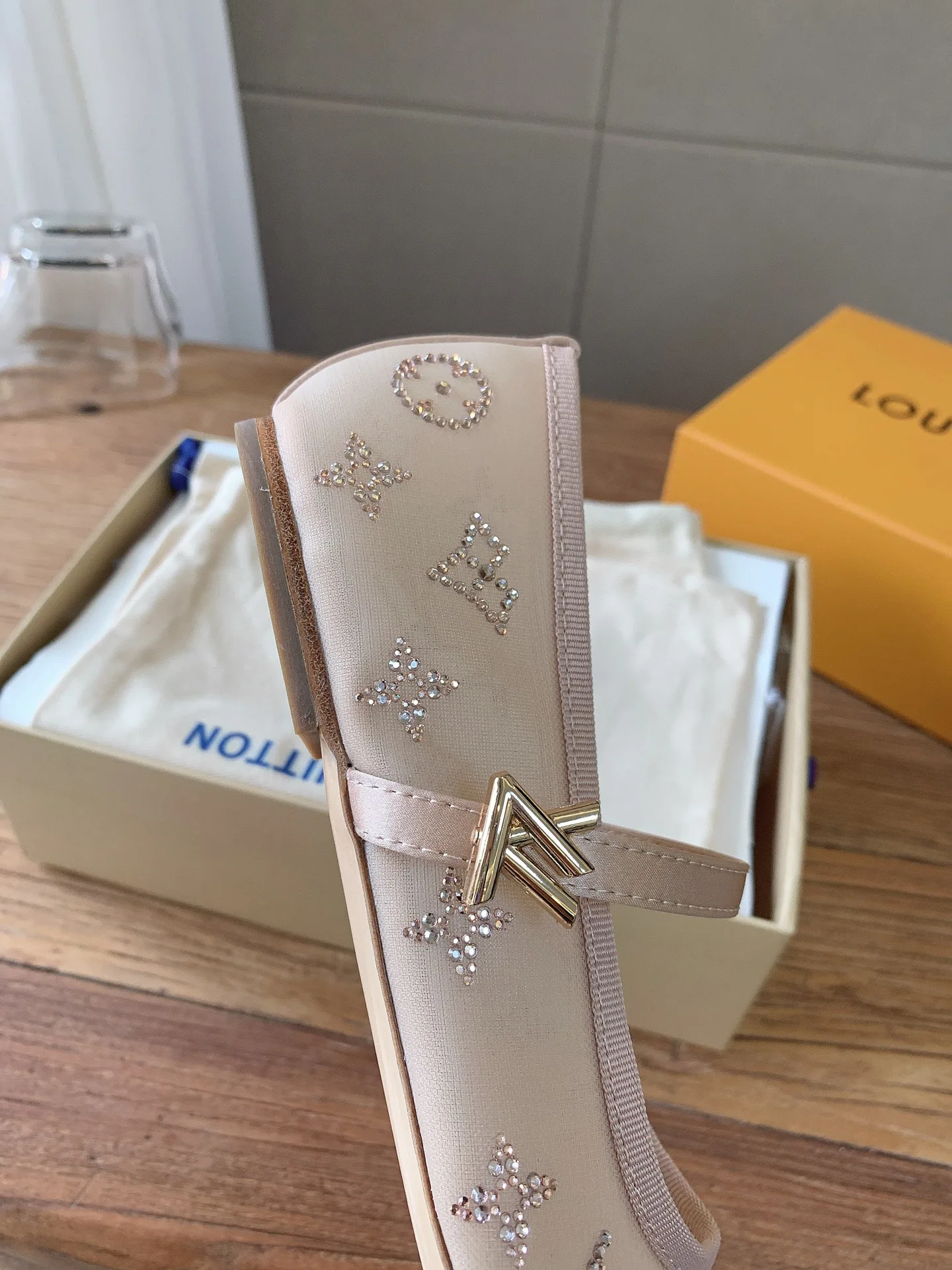 Балетки Женские Louis Vuitton 18365399