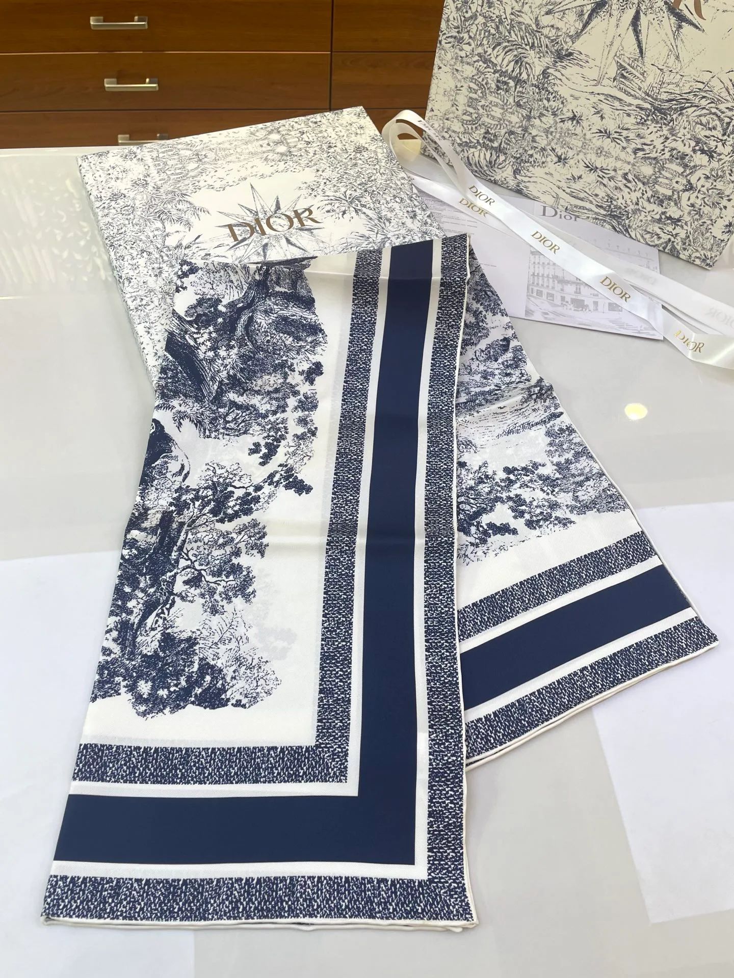 Платки Christian Dior 9886896