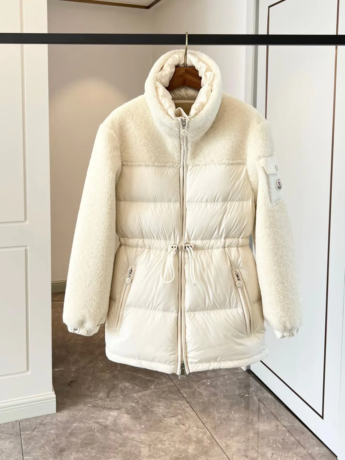 Куртки И Пуховики Женские Moncler 18706597