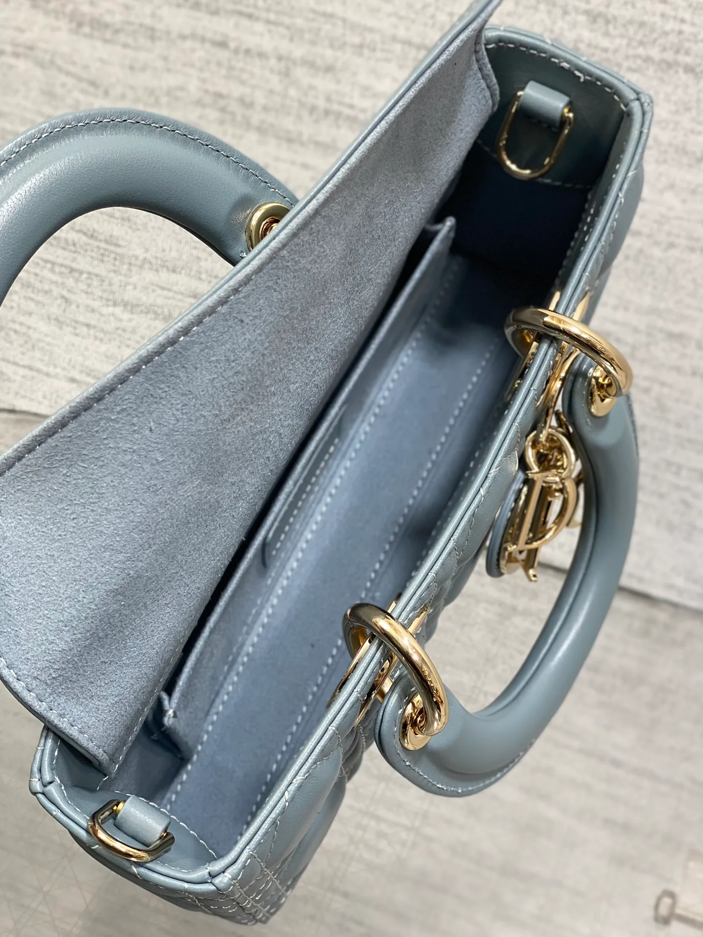 Классические Сумки Женские Christian Dior 17770425