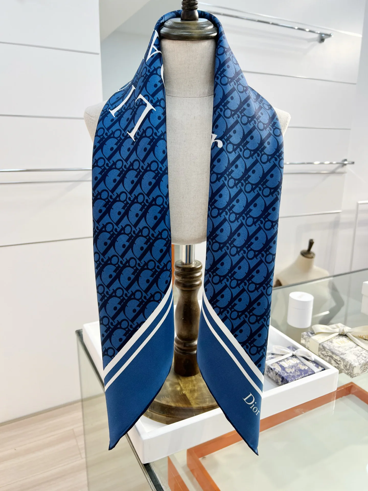 Платки Christian Dior 11527408