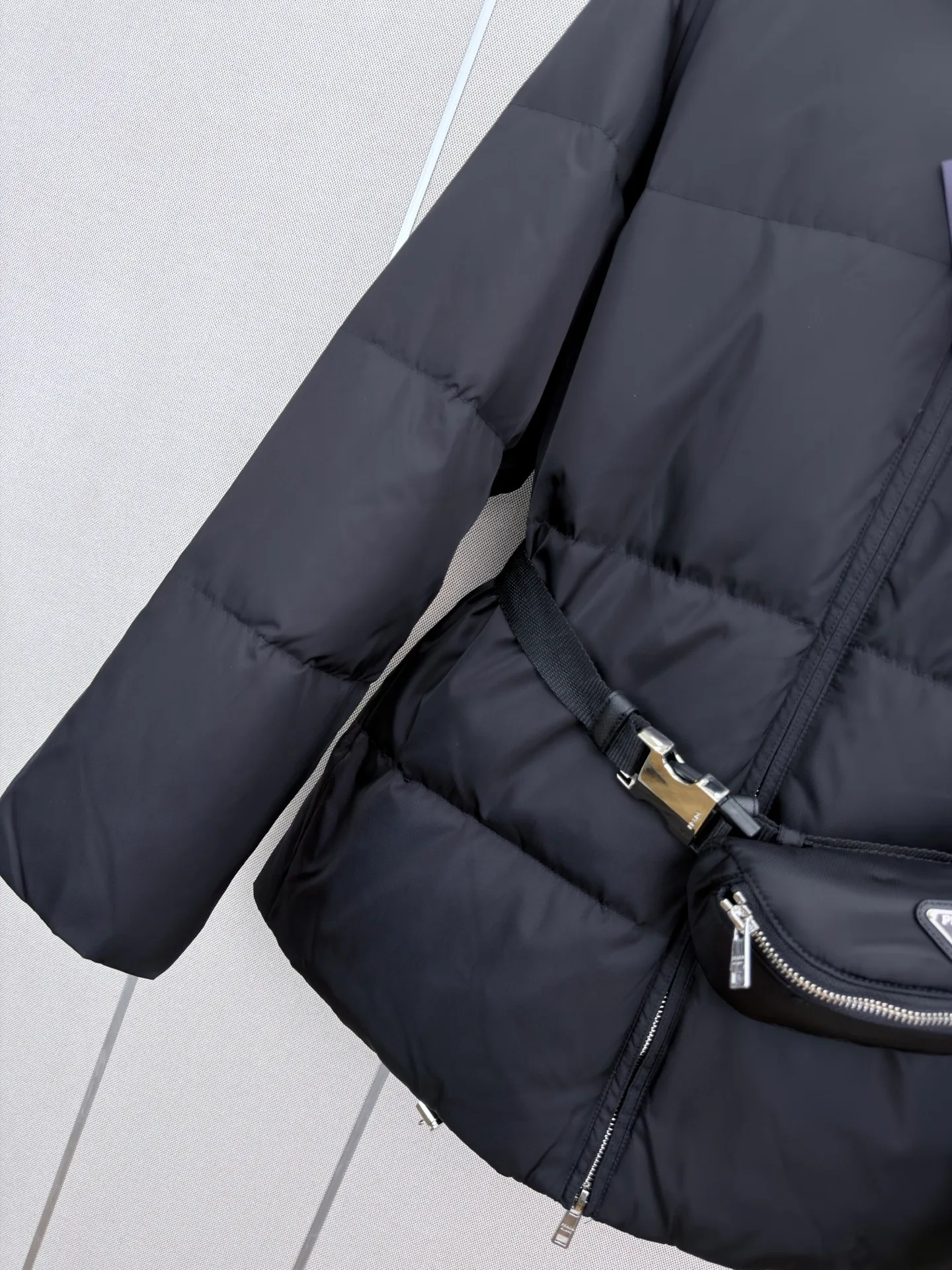 Куртки И Пуховики Женские Prada 18185821