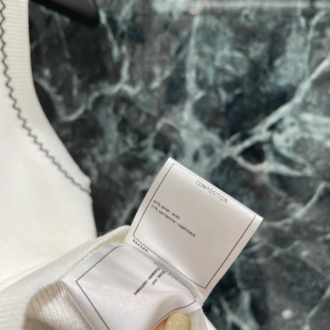 Жилеты Женские Chanel 13338738