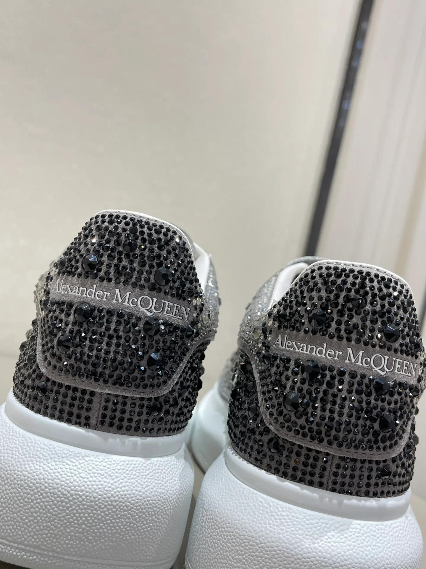 Кроссовки Женские Alexander Mcqueen 3446192