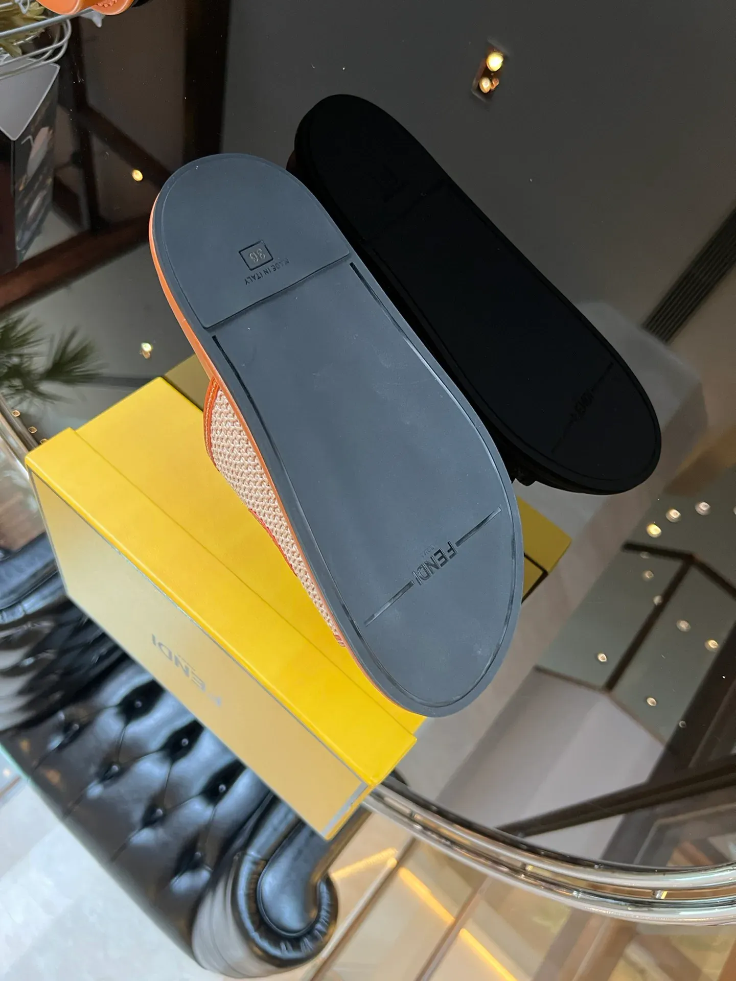 Шлепанцы Женские Fendi 22524