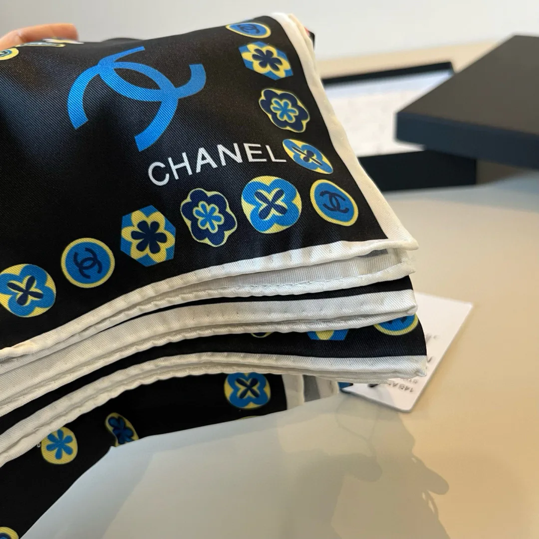 Платки Chanel 11115343
