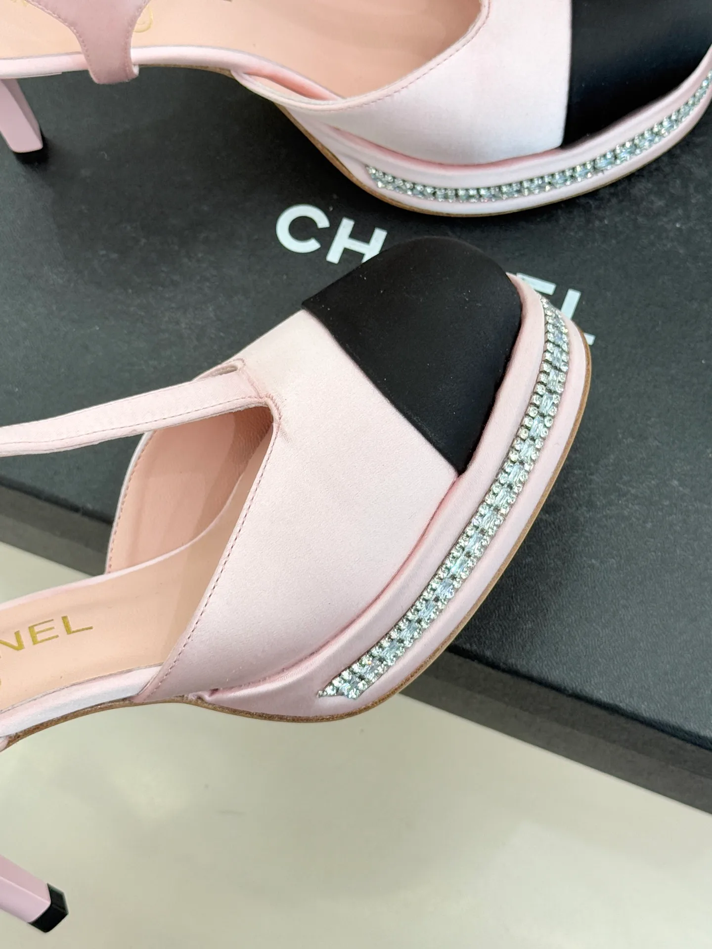 Босоножки Женские Chanel 11459259