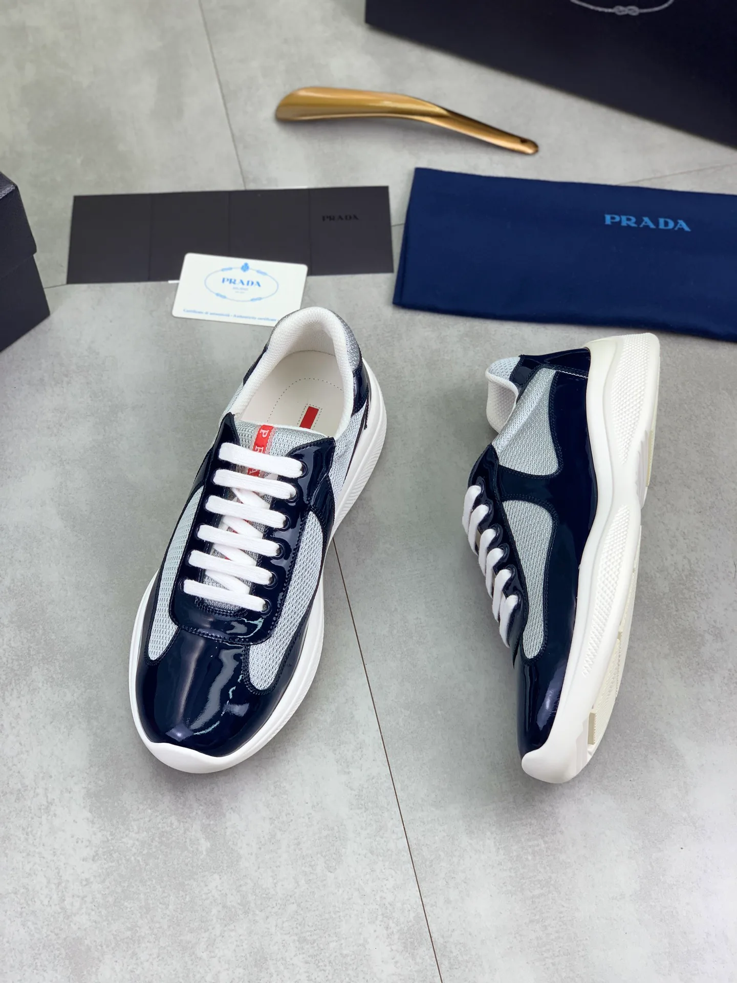 Кроссовки Женские Prada 18365157