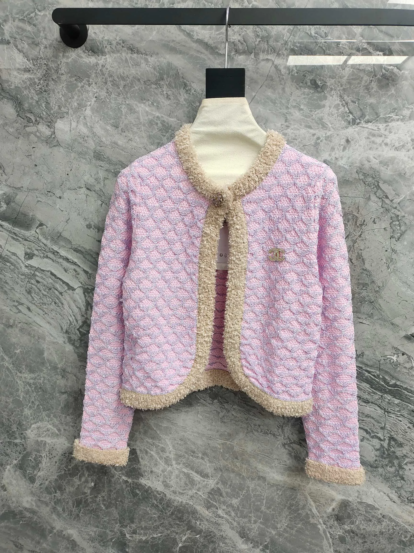 Куртки И Пуховики Женские Chanel 1735396