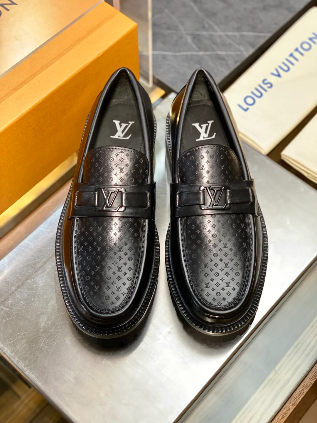 Лоферы И Туфли Мужские Louis Vuitton 18158653