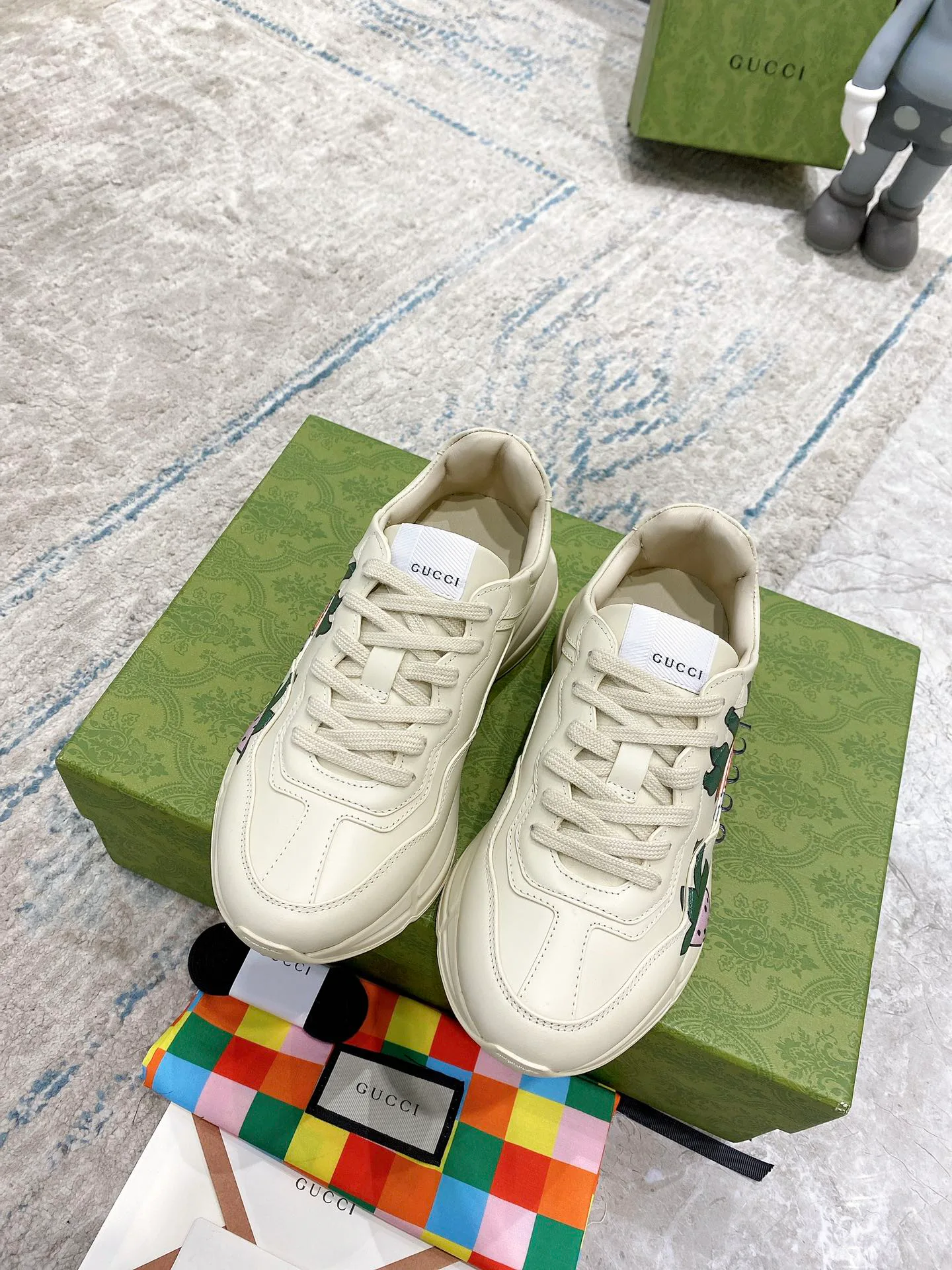 Кроссовки Женские Gucci 375832