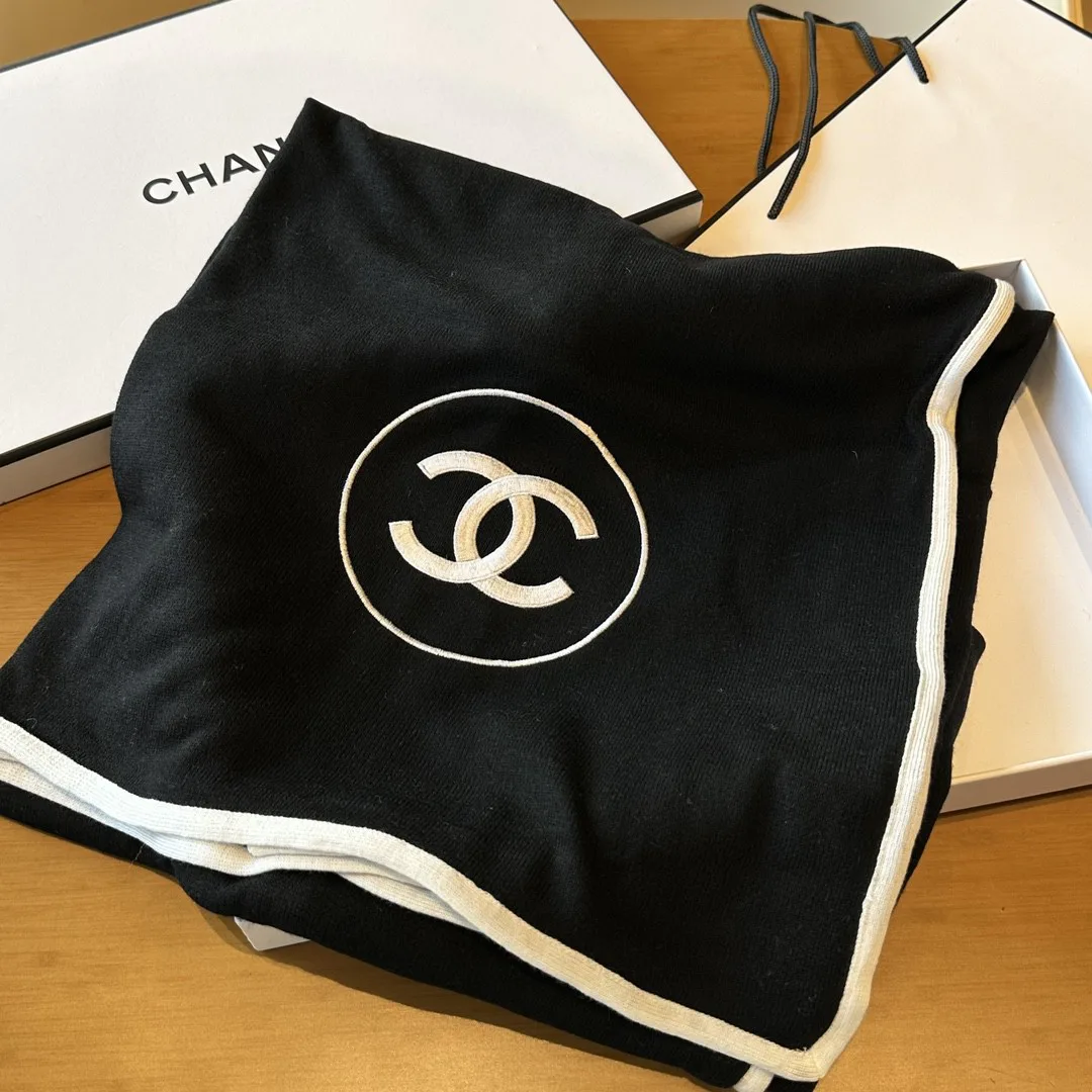 Шарфы Chanel 11152037