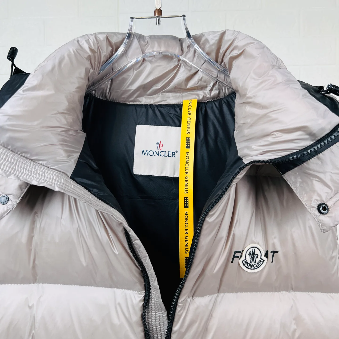 Куртки И Пуховики Женские Moncler 18016495