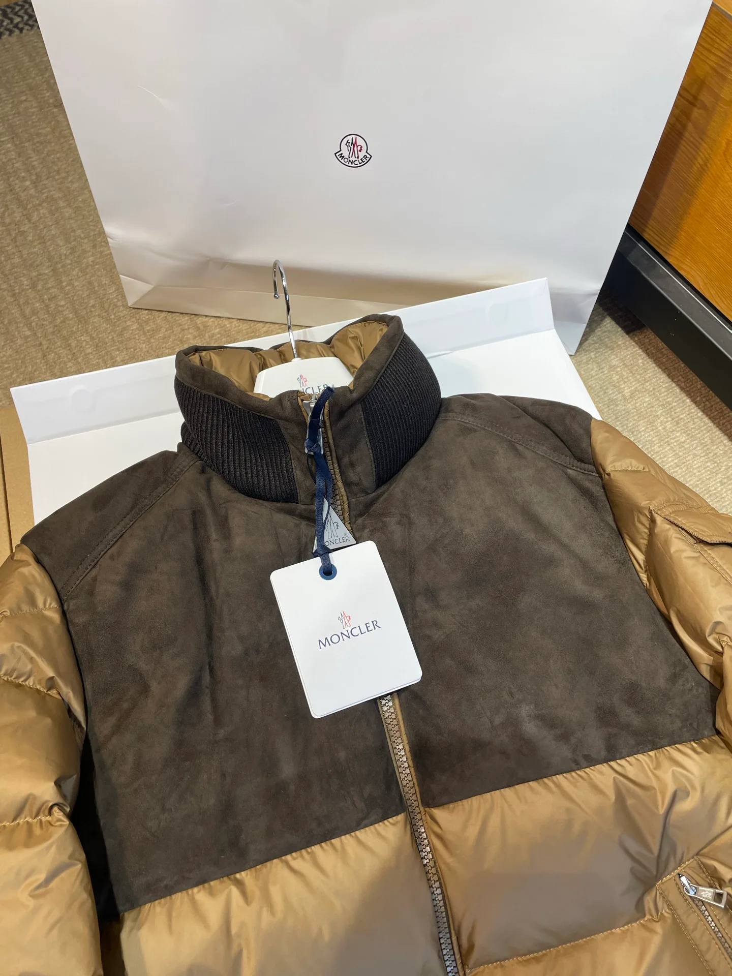 Куртки И Пуховики Женские Moncler 4472332