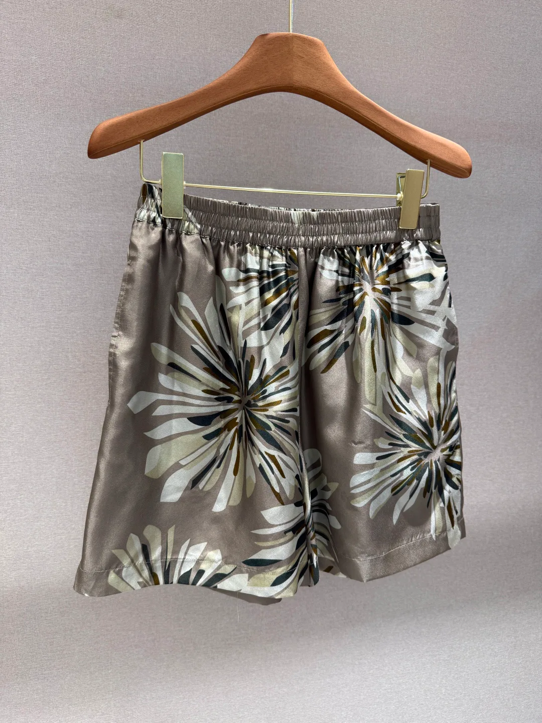 Шорты Женские Brunello Cucinelli 11652145