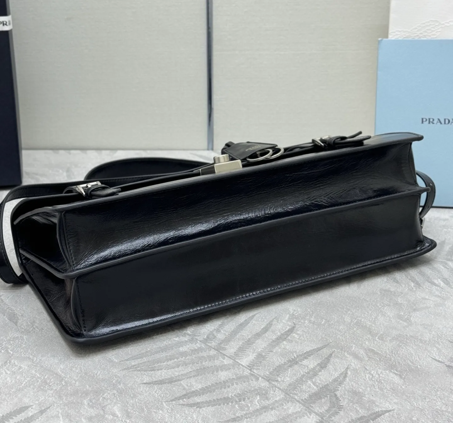 Классические Сумки Женские Prada 11462462