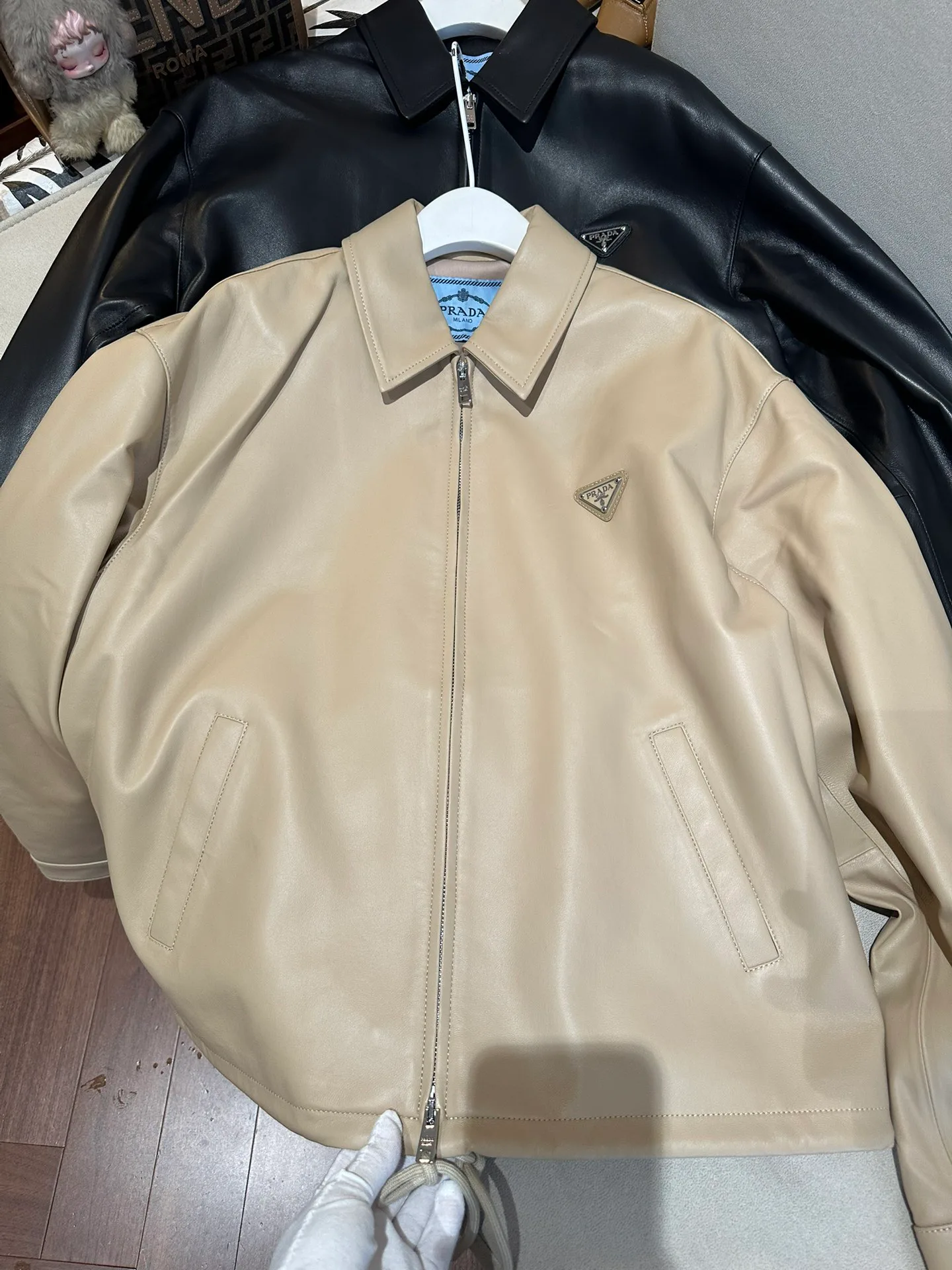 Кожаные Куртки И Дублёнки Женские Prada 11491682