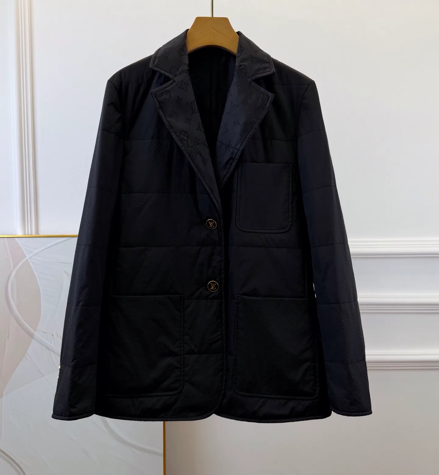 Куртки И Пуховики Женские Louis Vuitton 19424909