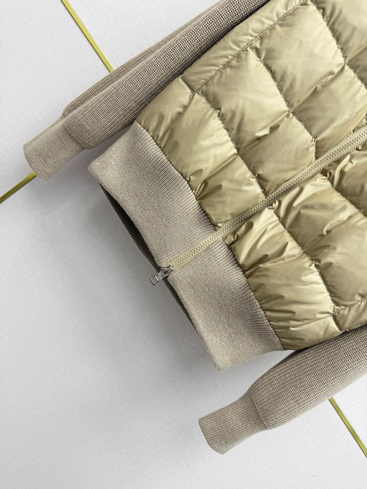 Куртки И Пуховики Женские Moncler 19187201