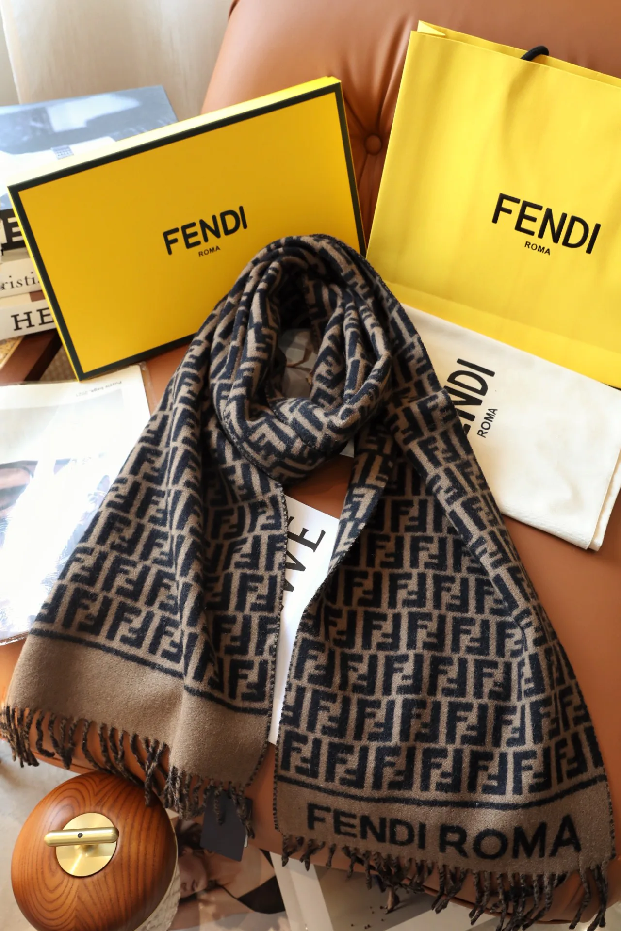 Шарфы Fendi 1615