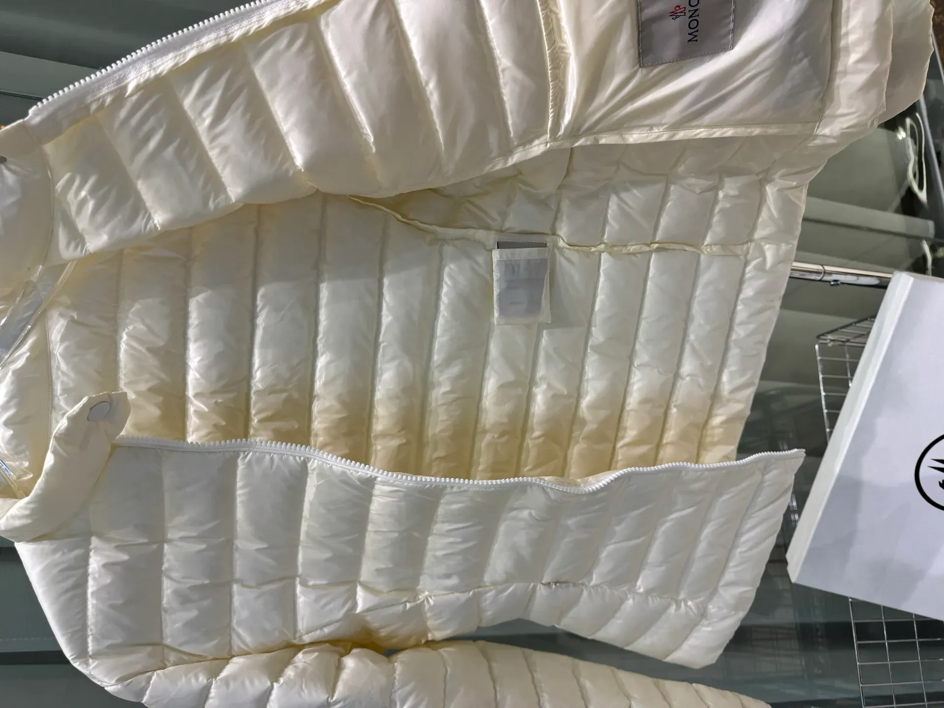 Куртки И Пуховики Женские Moncler 1223249