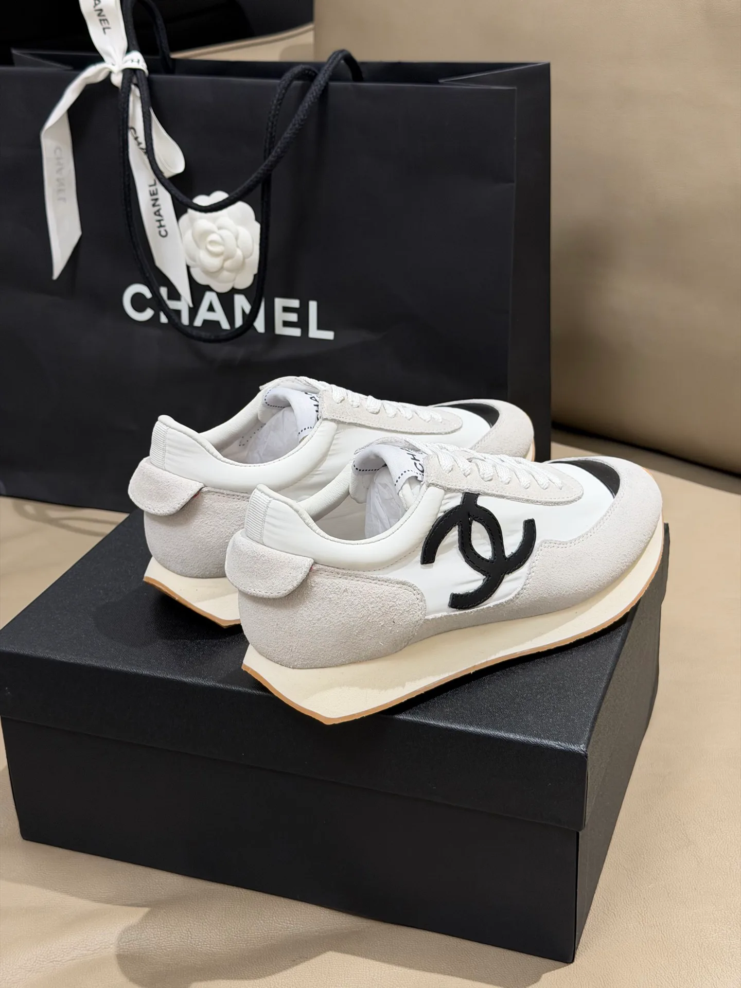 Кроссовки Женские Chanel 11388907