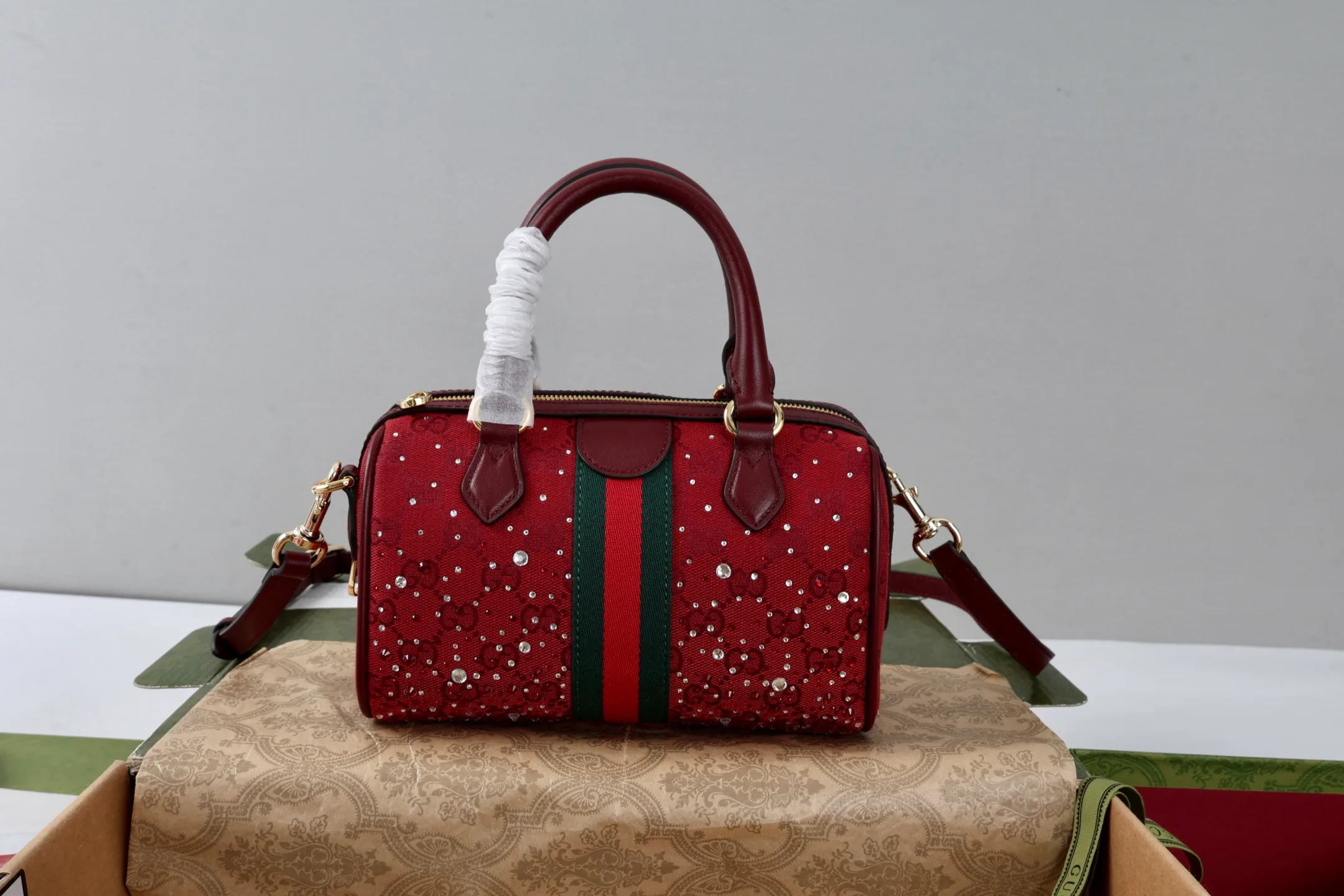 Классические Сумки Женские Gucci 18065275