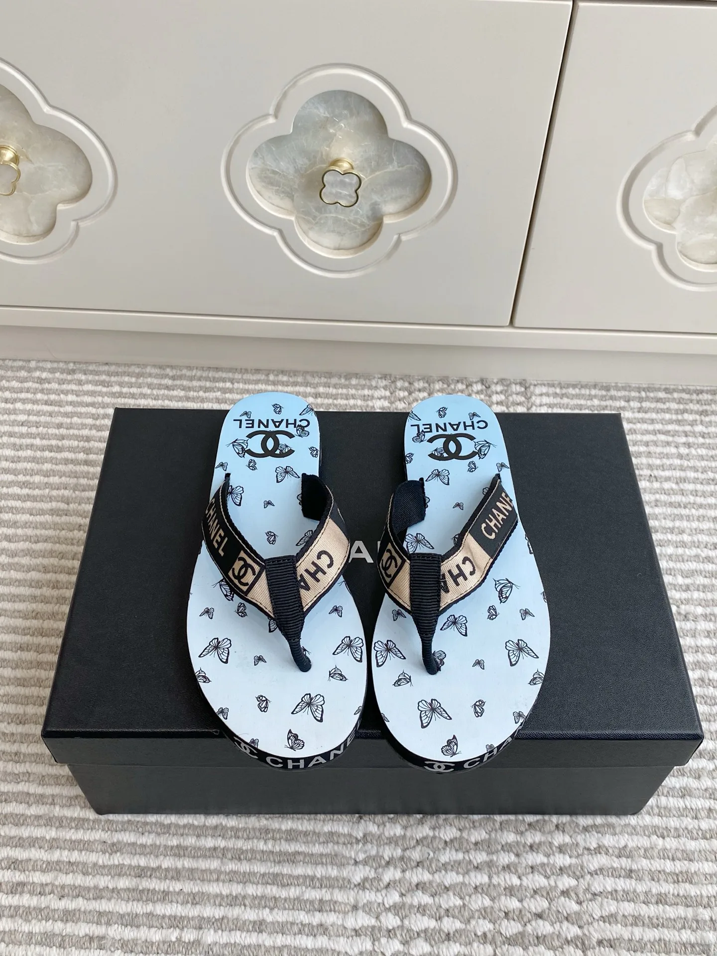 Шлепанцы Женские Chanel 11909732