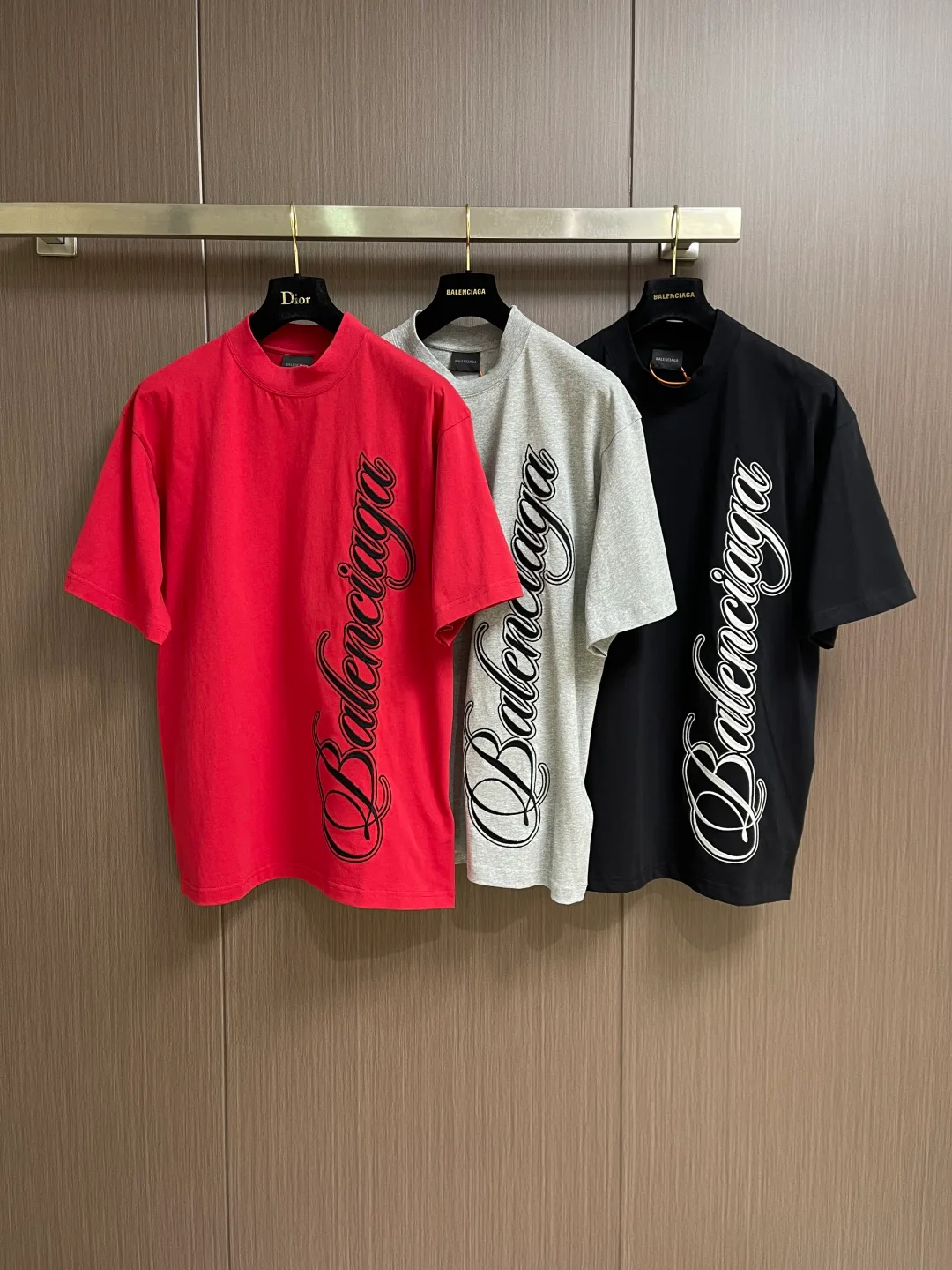 Футболки Женские Balenciaga 18191305